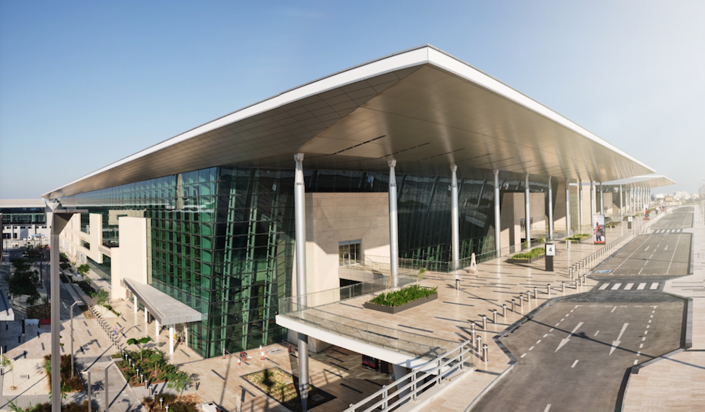 How to get from Bahrein Airport to Kuwait?